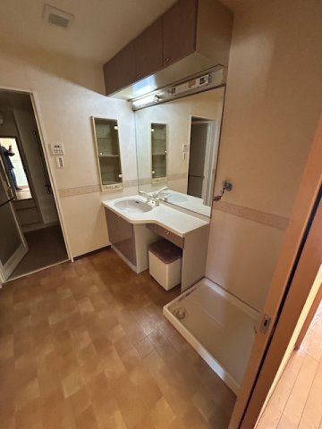 あま市甚目寺飛殿の中古マンションの独立洗面台