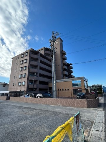 あま市甚目寺飛殿の中古マンションの外観