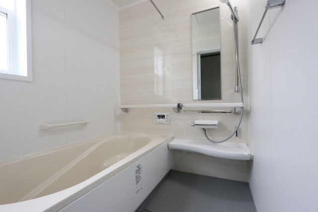 米子市美吉　中古住宅の浴室