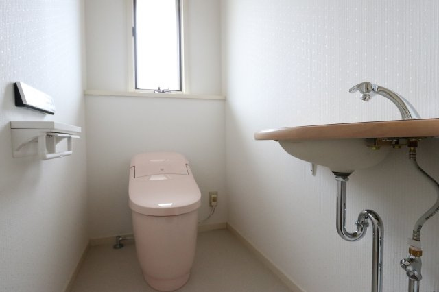 米子市美吉　中古住宅のトイレ|2階