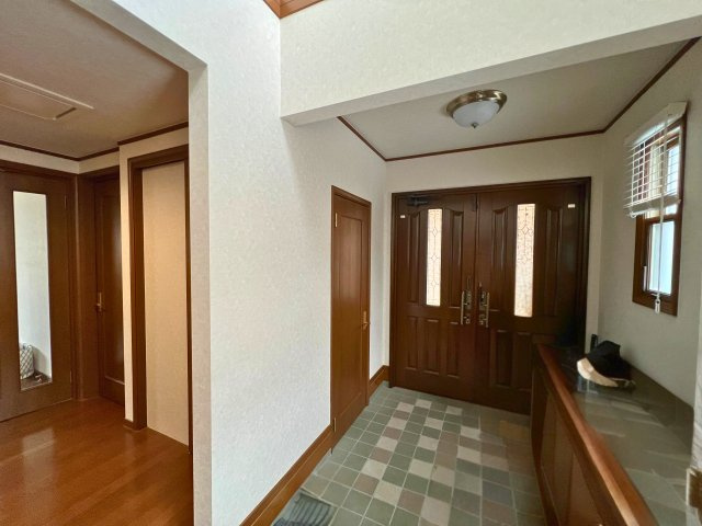 米子市美吉　中古住宅の玄関