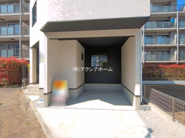 所沢市北有楽町・全1棟　新築一戸建　～眺望良好な3階建～の駐車場|現地写真（2026年3月24日撮影）