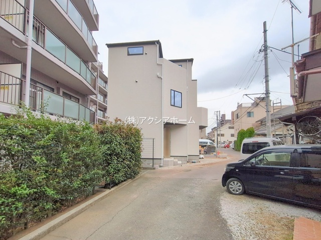 所沢市北有楽町・全1棟　新築一戸建　～眺望良好な3階建～の前面道路含む現地写真|2026年2月24日撮影