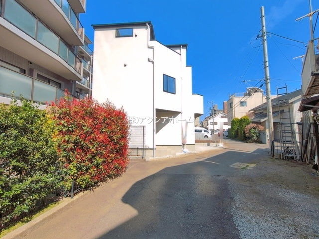 所沢市北有楽町・全1棟　新築一戸建　～眺望良好な3階建～の前面道路含む現地写真|現地写真（2026年3月24日撮影）
