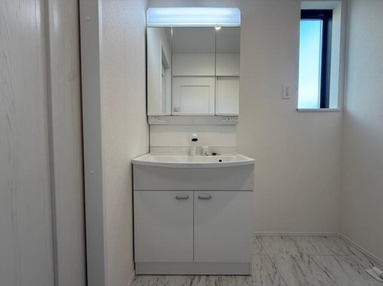 神戸市西区春日台9丁目の独立洗面台