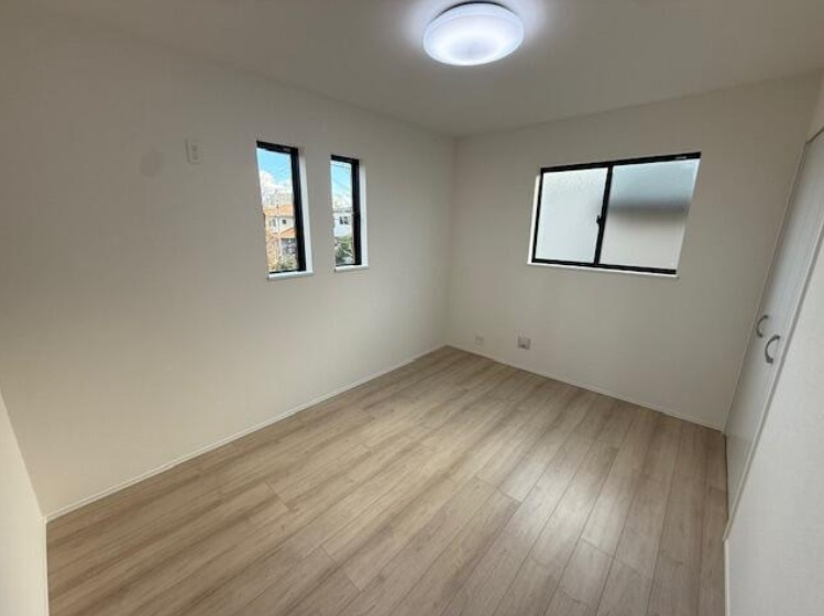 神戸市西区春日台9丁目の洋室