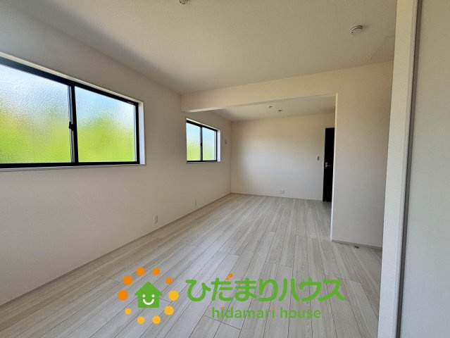 加須市日出安　新築一戸建て　01　リーブルガーデンの洋室|部屋を２部屋に変更可能です。