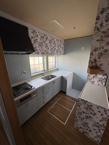 岩出市金屋・中古戸建・54746のキッチン