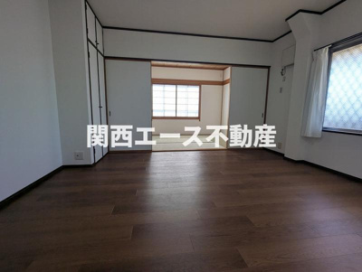 【寝室】 | サイレンスハイム