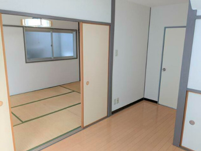 【内装】 | 遠藤ビル | 明るい色調の室内です