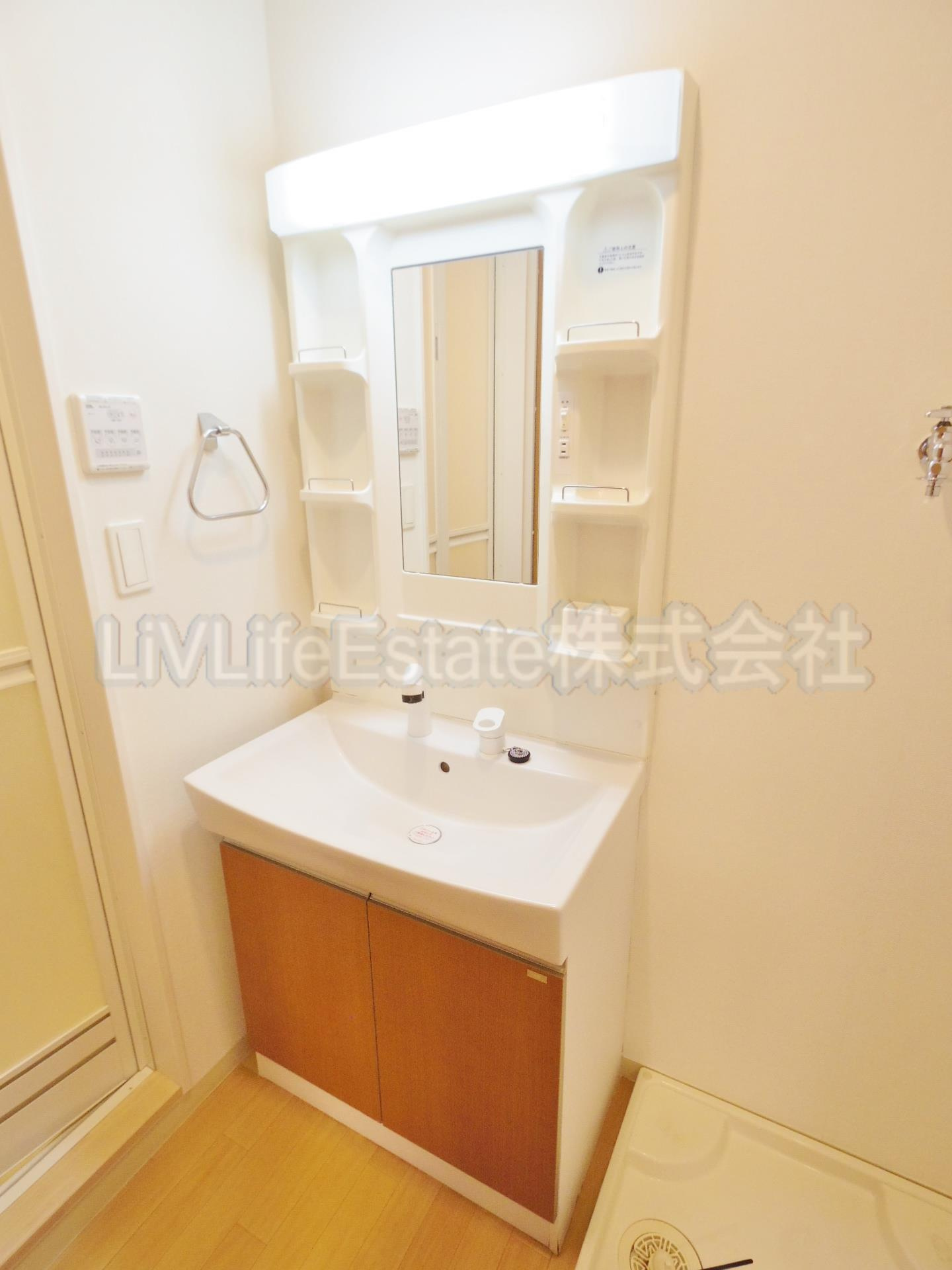 ライジング・サンの洗面所