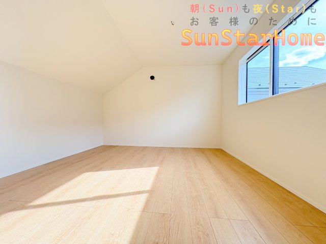 【サンスターホーム】瑞穂町殿ヶ谷　省エネ新築戸建1号棟の洋室