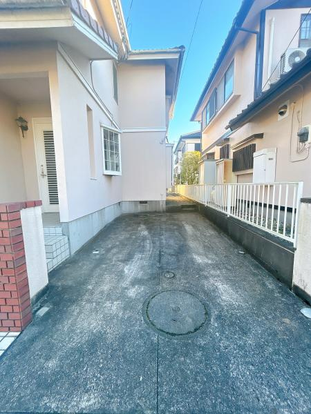 取手市桜が丘2丁目　中古戸建の駐車場|【リフォーム中1/19更新】