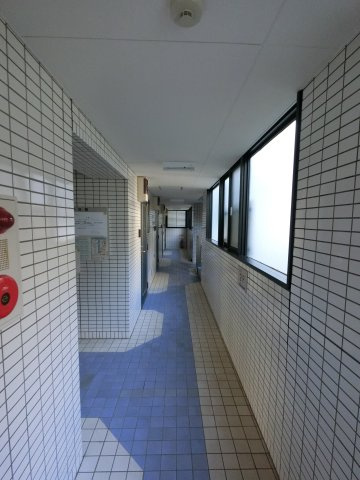 永和第五ビルのロビー