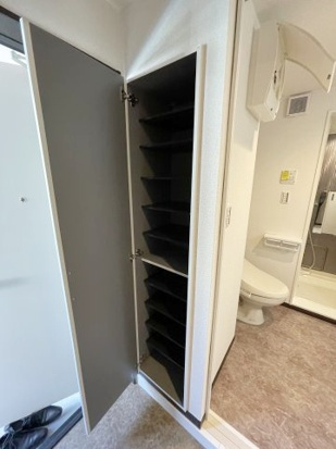 ベイルーム追浜町|大型シューズボックス付き