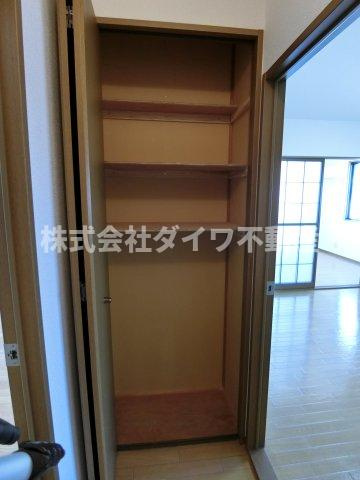 メゾン・ヴィクトワール　A棟の収納