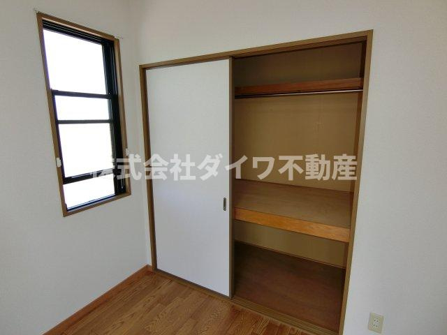 メゾン・ヴィクトワール　A棟の収納