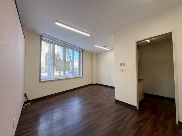 北大通8丁目貸店舗・事務所の内装