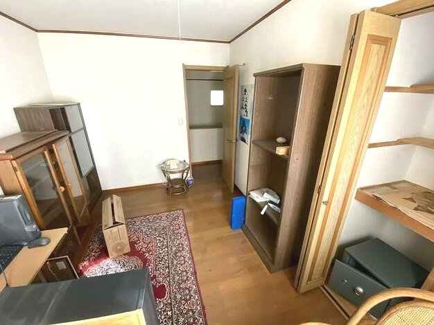 茂原市緑ヶ丘5　中古戸建の洋室|リビング約14帖4LDK   駐車1台可能  緑ヶ丘リゾーン分譲地内  都市ガス上下水  