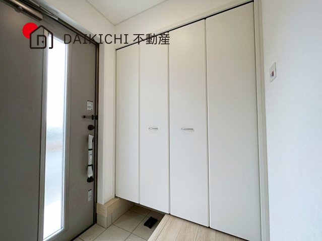 【玄関】 | 吉見町東野第22　新築戸建　全2棟　1号棟