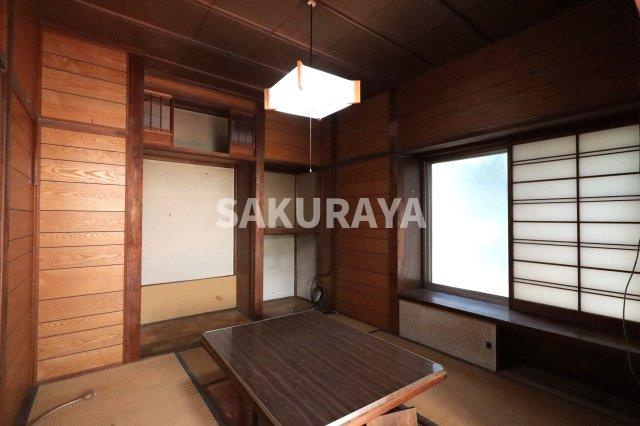 オサム貸家の和室