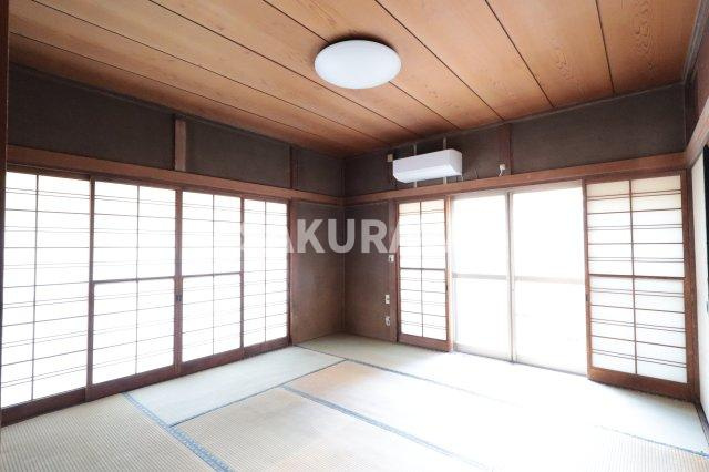 オサム貸家の居間・リビング