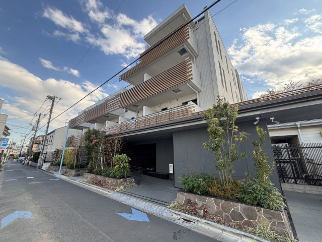 【外観】 | サンウッド浜田山 | 一つ上の暮らしが出来る街「浜田山」駅徒歩2分の立地にルーフバルコニー付きリノベーションマンションで豊かな暮らしを手に入れませんか？