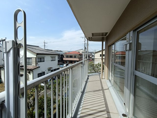 三郷アーバンハイツのバルコニー|広々としたバルコニーです