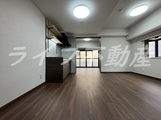 マンション彩景の内装|明るい色調の室内です