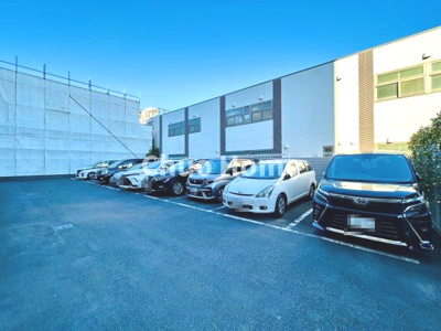 【駐車場】 | サンクレイドル新小岩 | 【敷地内駐車場】最新の空き状況や費用などの詳細は担当スタッフまでお問い合わせください。