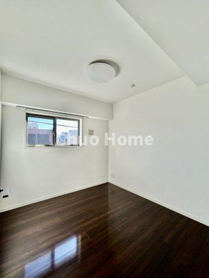 【子供部屋】 | サンクレイドル新小岩 | 【子供部屋】お子様を持つ家庭の約6割が「家族や子どものため」に購入を希望。入学後の転校を避け、広い空間でのびのび育てたいなどの親心が、家探しのきっかけになっているようです。