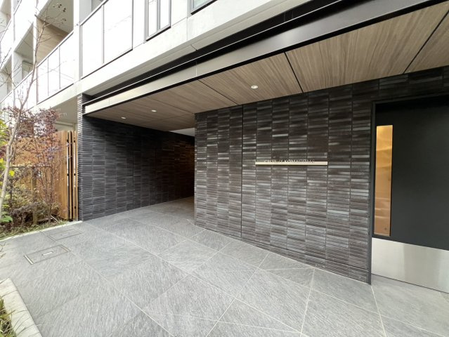 落ち着いたエントランスです