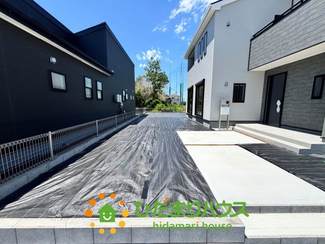 加須市日出安　新築一戸建て　03　リーブルガーデンの庭|南側に広～いお庭があり、家庭菜園やガーデニング、夏はお子様と水遊びをするのもいいですね！