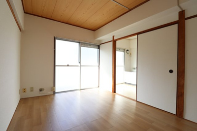 【洋室】 | ラ・フォーレつるみ