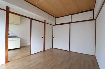 【洋室】 | ラ・フォーレつるみ