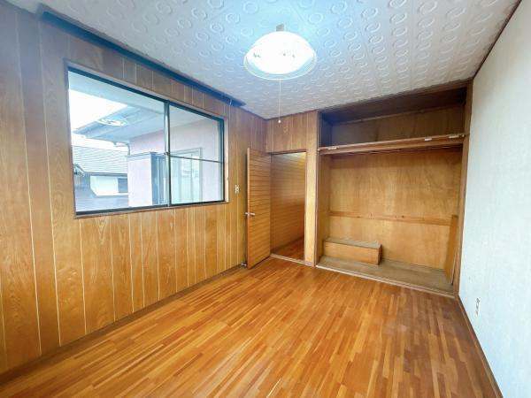 龍ケ崎市松葉１丁目　中古戸建の洋室|【内外装リフォーム中1/12更新】
