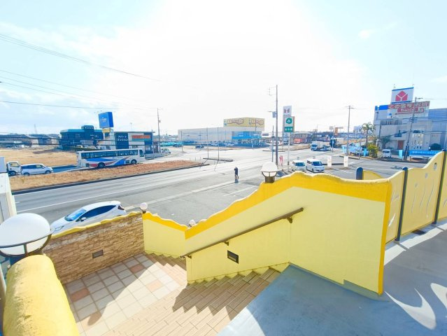 掘割 カトレアストリート店 2階 店舗の周辺|国道に面している立地