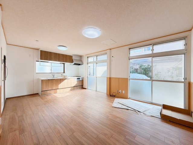 【居間・リビング】 | 前橋市天川原　中古住宅
