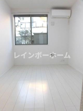 シャルロット幕張の居間・リビング