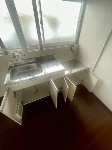 ケイズプレイス中の原2棟のキッチン