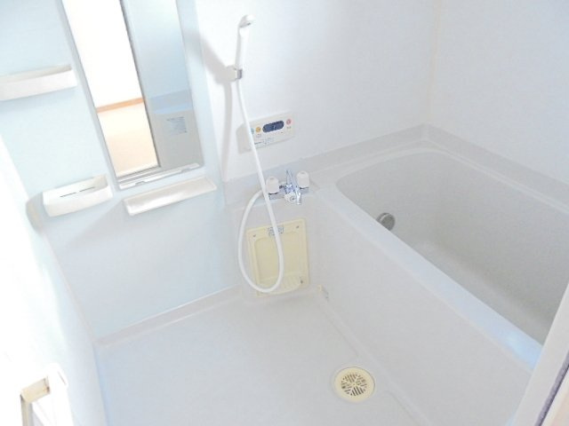 むくのき荘の浴室|日々の疲れを癒すお風呂付です