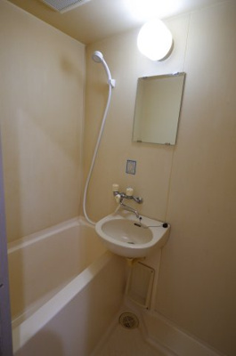 【浴室】 | アンビション西都賀 | 同タイプ別室画像です　現況優先でご了承ください（画像準備中）