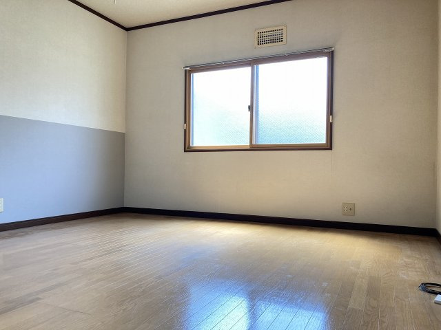 コーポセイワの洋室