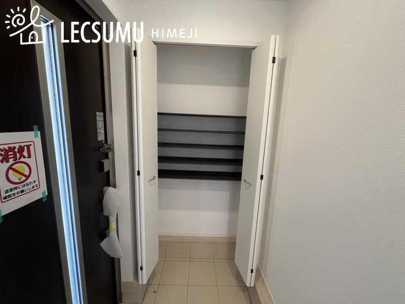 姫路市御立西第4/新築戸建の居間・リビング|同社施工例