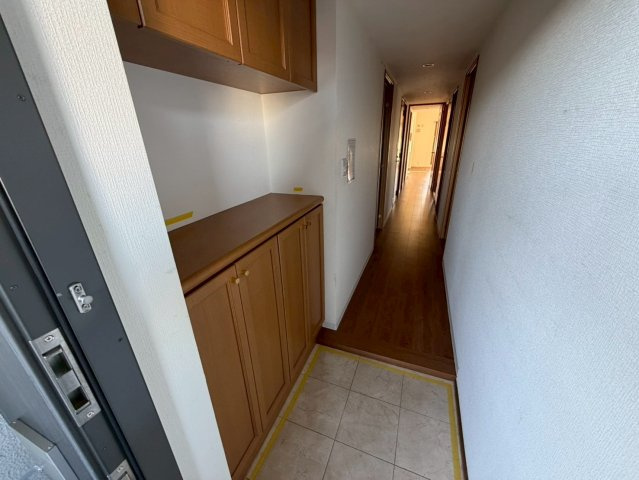 野村新瀬戸ヒルズ・ウインザーズパークイーストウイングの玄関|広々とした玄関には大容量のシューズボックスがあります！