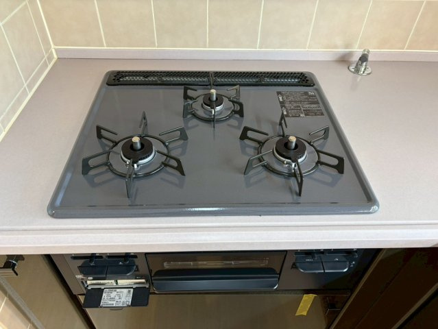 野村新瀬戸ヒルズ・ウインザーズパークイーストウイングの設備|ガラストップコンロでお掃除もラクラク♪