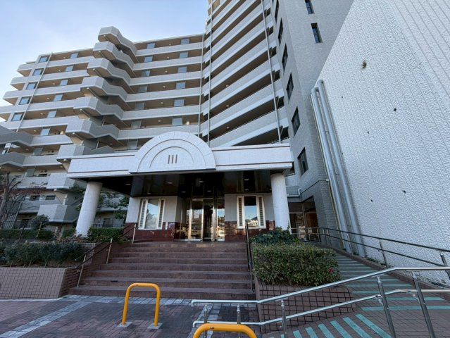 野村新瀬戸ヒルズ・ウインザーズパークイーストウイングの外観