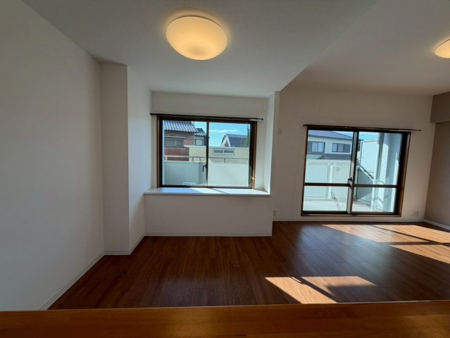 野村新瀬戸ヒルズ・ウインザーズパークイーストウイングの居間・リビング