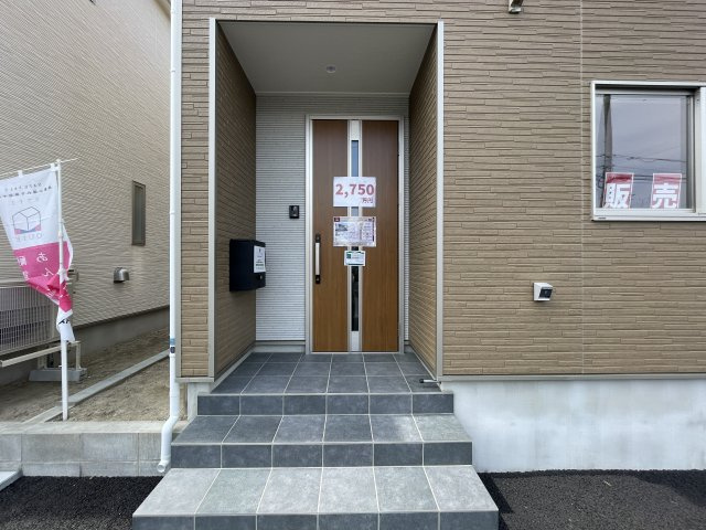 クレイドルガーデン八戸市売市第4　3号の玄関