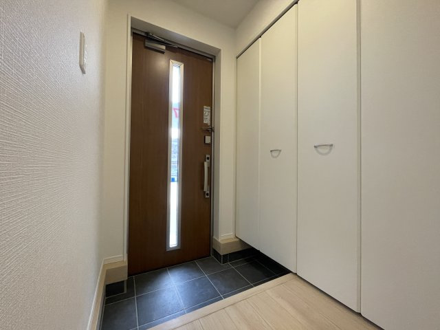 クレイドルガーデン八戸市売市第4　3号の玄関